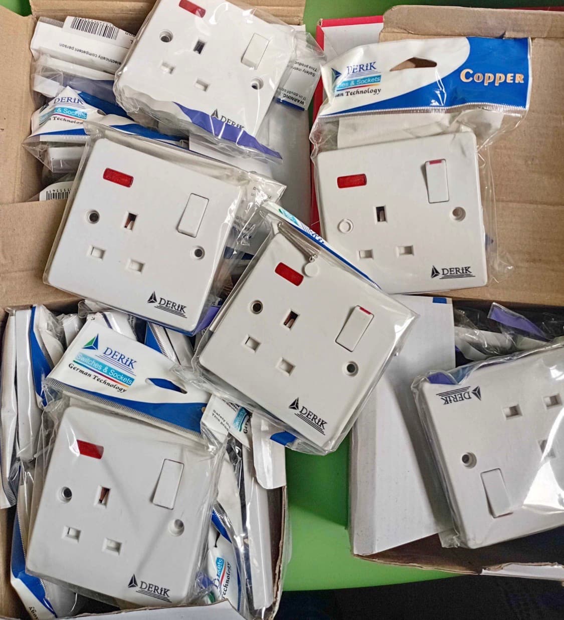 13A 3/3 socket (ordinary)