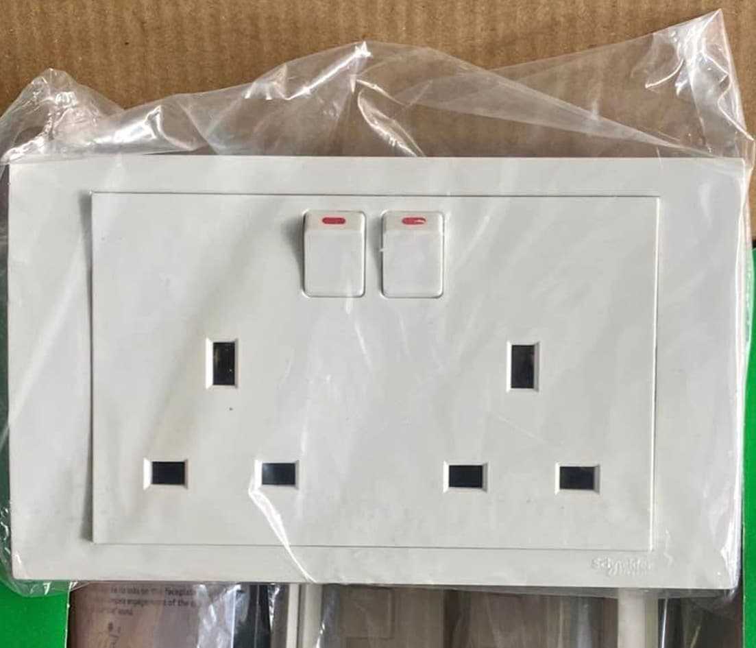 13amps 3/6 socket (ordinary)
